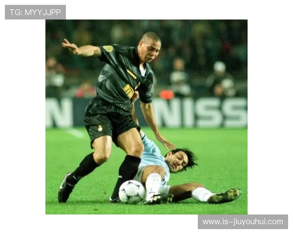 罗纳尔多球迷如何看待他在足球历史中的地位与传奇之路 罗纳尔多球迷如何看待他在足球历史中的地位与传奇之路